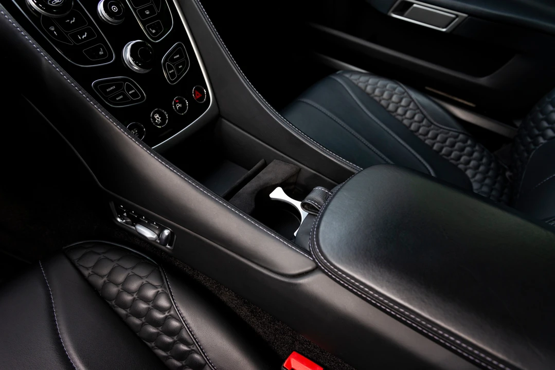 2014 Aston Martin Vanquish 2nd Gen - Image 26 of 31