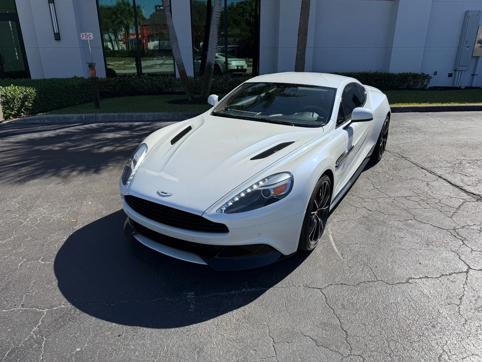 2014 Aston Martin Vanquish 2nd Gen - Image 10 of 21