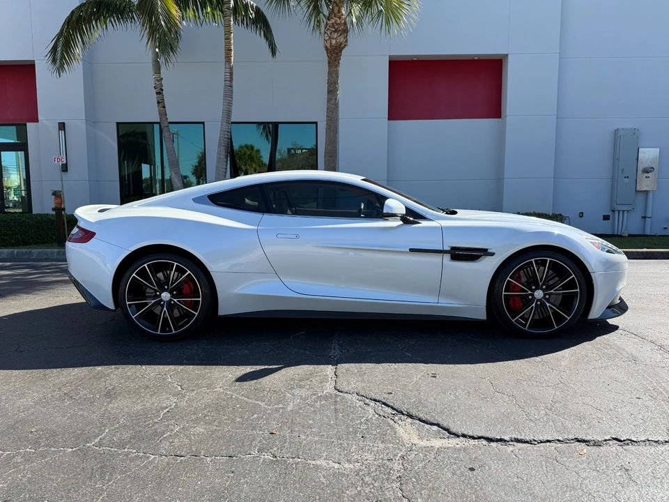 2014 Aston Martin Vanquish 2nd Gen - Image 3 of 21