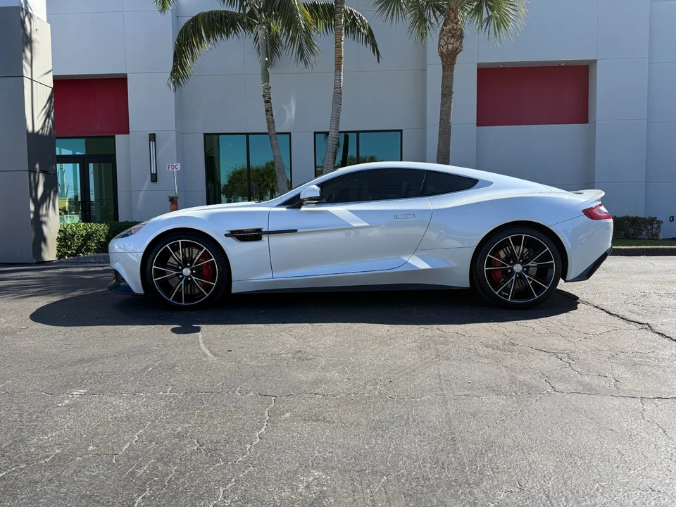 2014 Aston Martin Vanquish 2nd Gen - Image 13 of 21