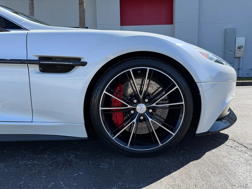 2014 Aston Martin Vanquish 2nd Gen - Image 4 of 21
