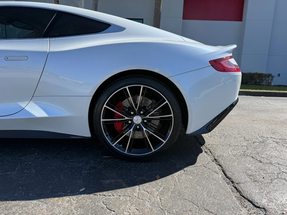 2014 Aston Martin Vanquish 2nd Gen - Image 14 of 21