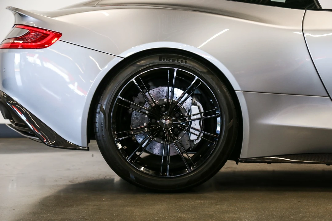 2014 Aston Martin Vanquish 2nd Gen - Image 14 of 31