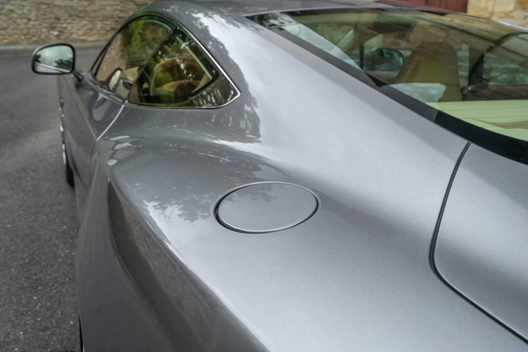 2014 Aston Martin Vanquish 2nd Gen - Image 18 of 31