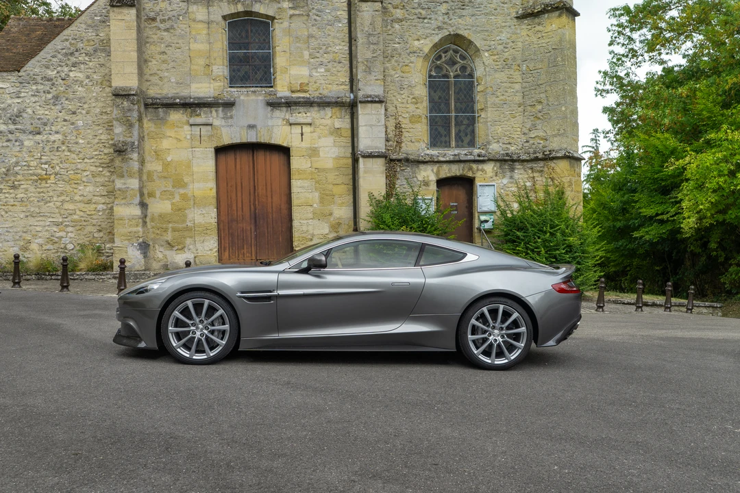 2014 Aston Martin Vanquish 2nd Gen - Image 7 of 31