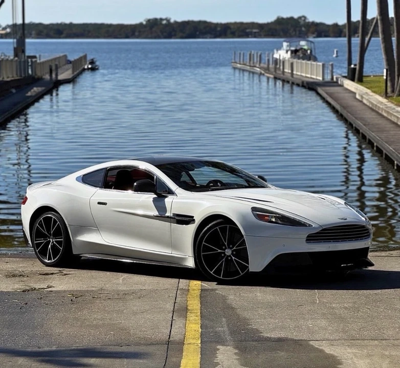 2014 Aston Martin Vanquish 2nd Gen - Image 4 of 4