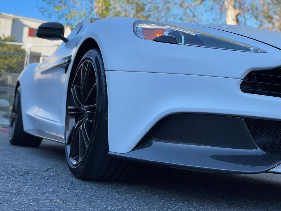 2014 Aston Martin Vanquish 2nd Gen - Image 25 of 31