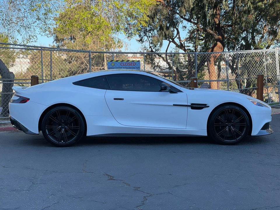 2014 Aston Martin Vanquish 2nd Gen - Image 15 of 31