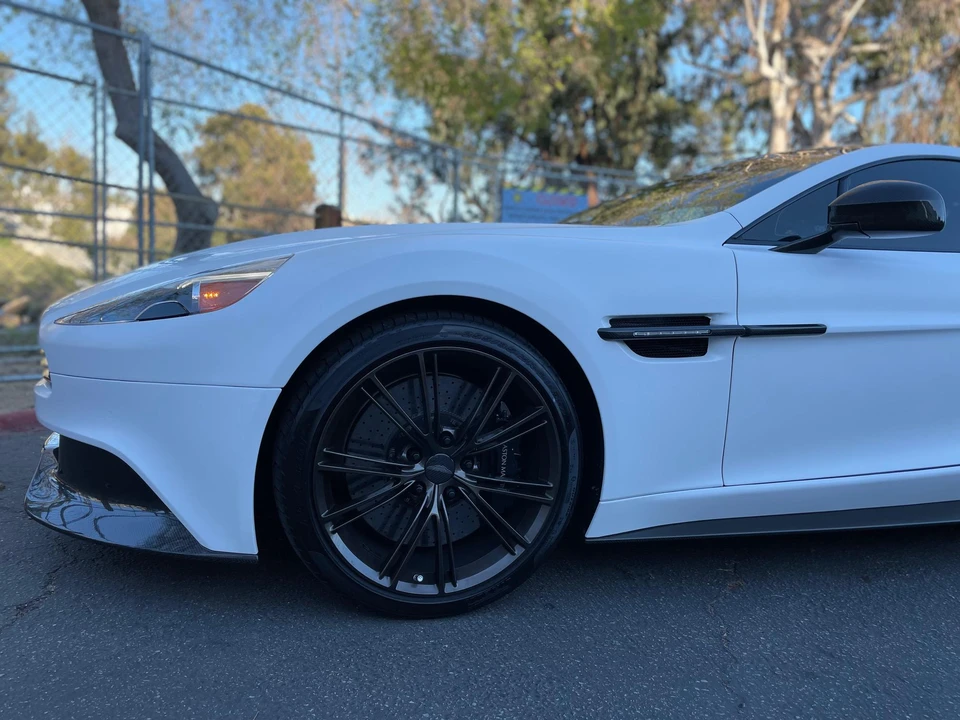 2014 Aston Martin Vanquish 2nd Gen - Image 17 of 31