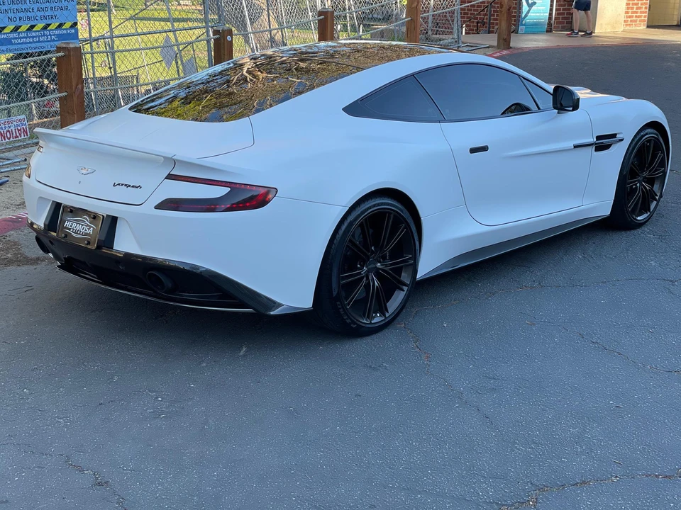 2014 Aston Martin Vanquish 2nd Gen - Image 14 of 31