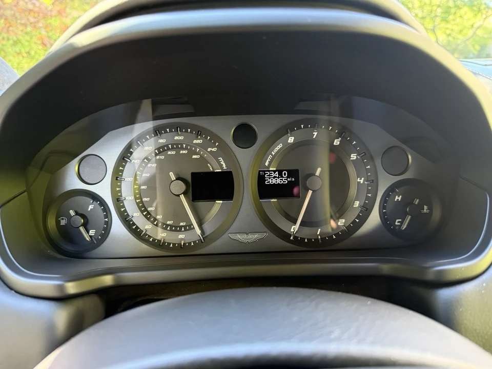 2014 Aston Martin Vanquish 2nd Gen - Image 17 of 21