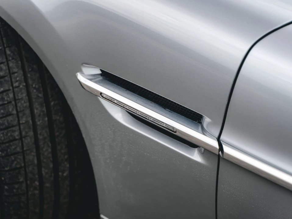 2014 Aston Martin Vanquish 2nd Gen - Image 7 of 20