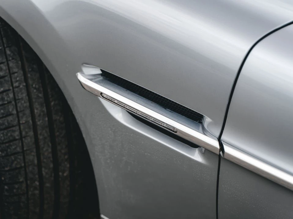 2014 Aston Martin Vanquish 2nd Gen - Image 7 of 20