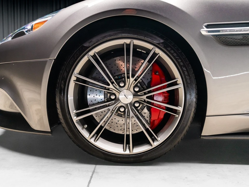 2014 Aston Martin Vanquish 2nd Gen - Image 5 of 31