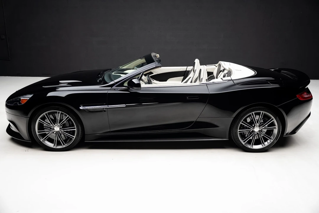 2014 Aston Martin Vanquish 2nd Gen - Image 19 of 31