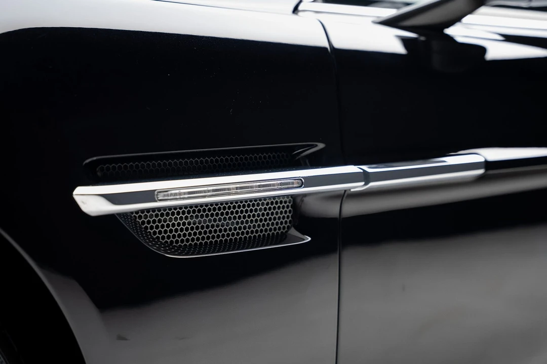 2014 Aston Martin Vanquish 2nd Gen - Image 26 of 31