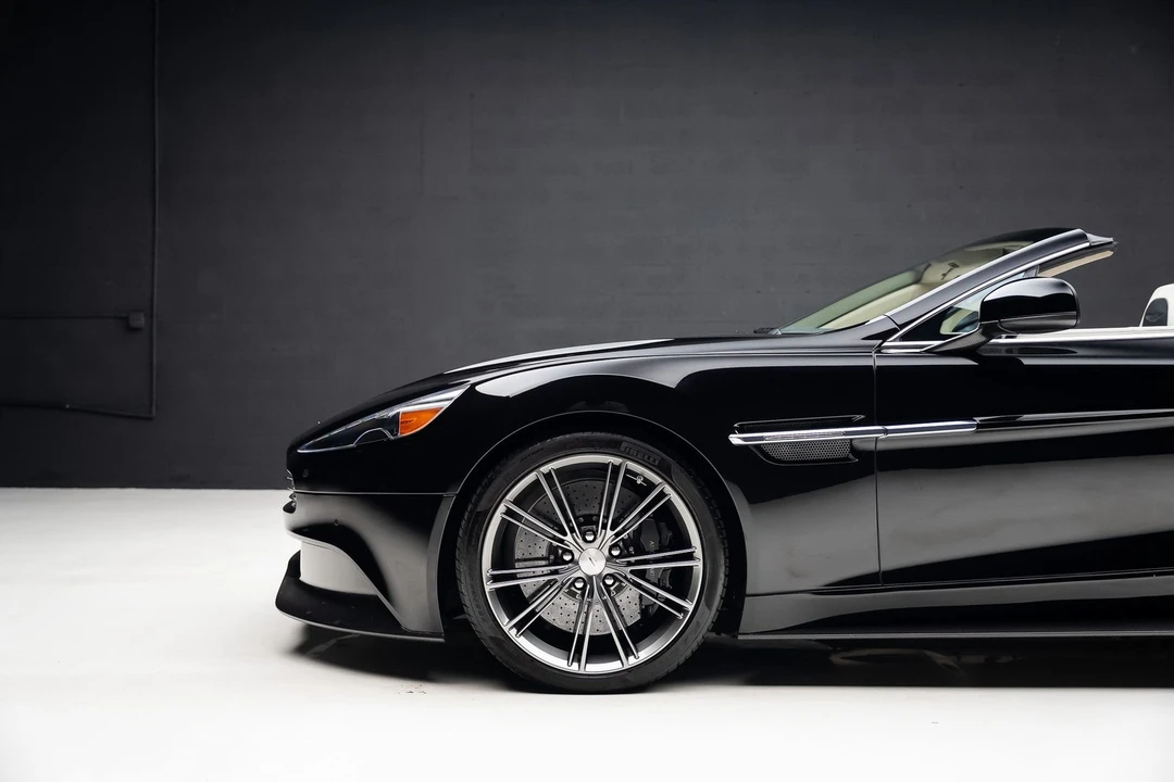 2014 Aston Martin Vanquish 2nd Gen - Image 21 of 31