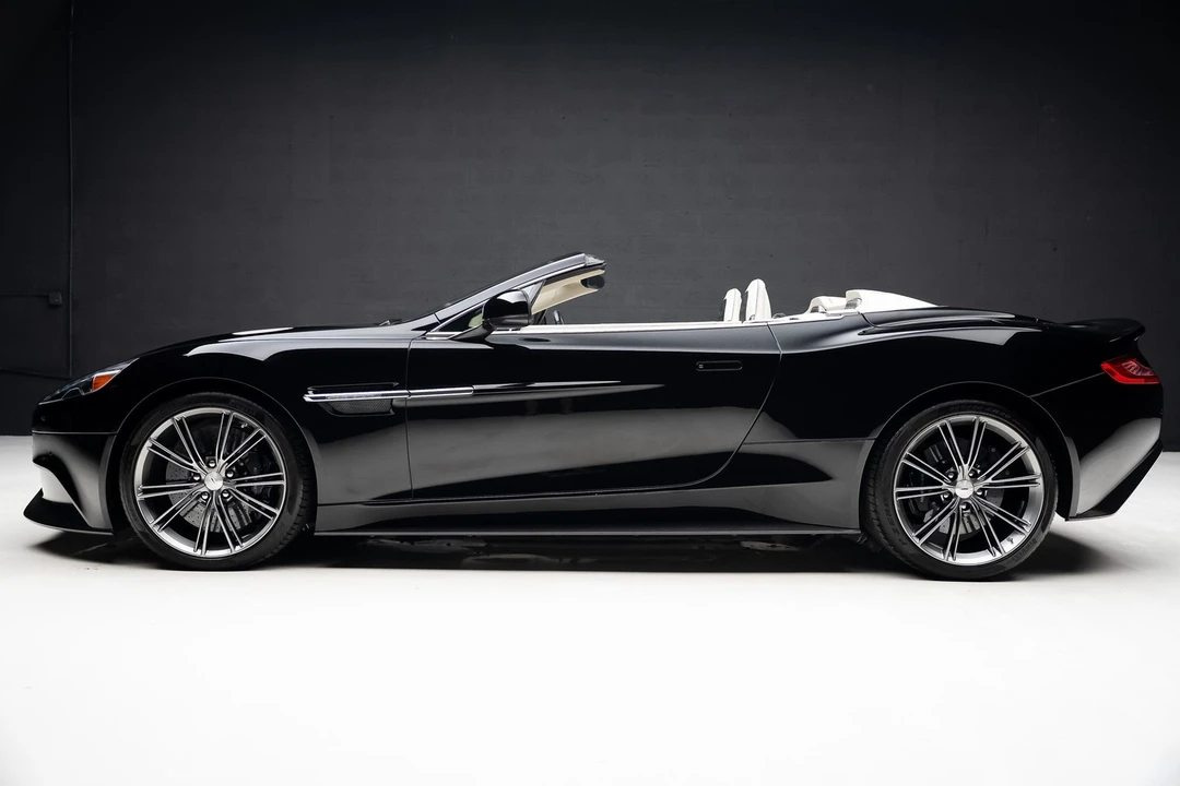 2014 Aston Martin Vanquish 2nd Gen - Image 20 of 31
