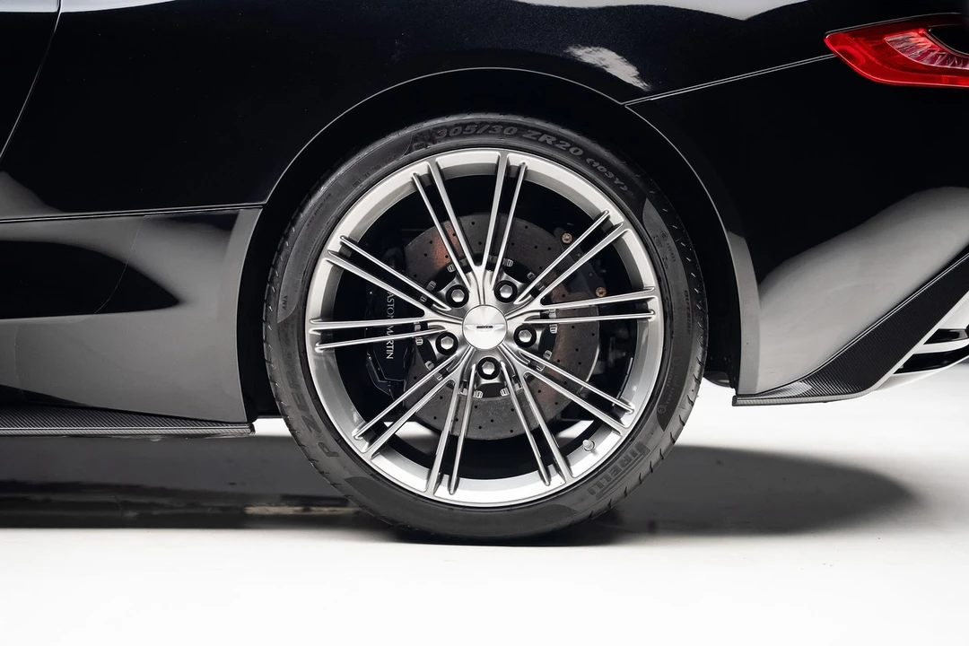 2014 Aston Martin Vanquish 2nd Gen - Image 24 of 31