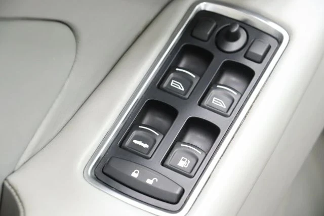 2014 Aston Martin Vanquish 2nd Gen - Image 9 of 12