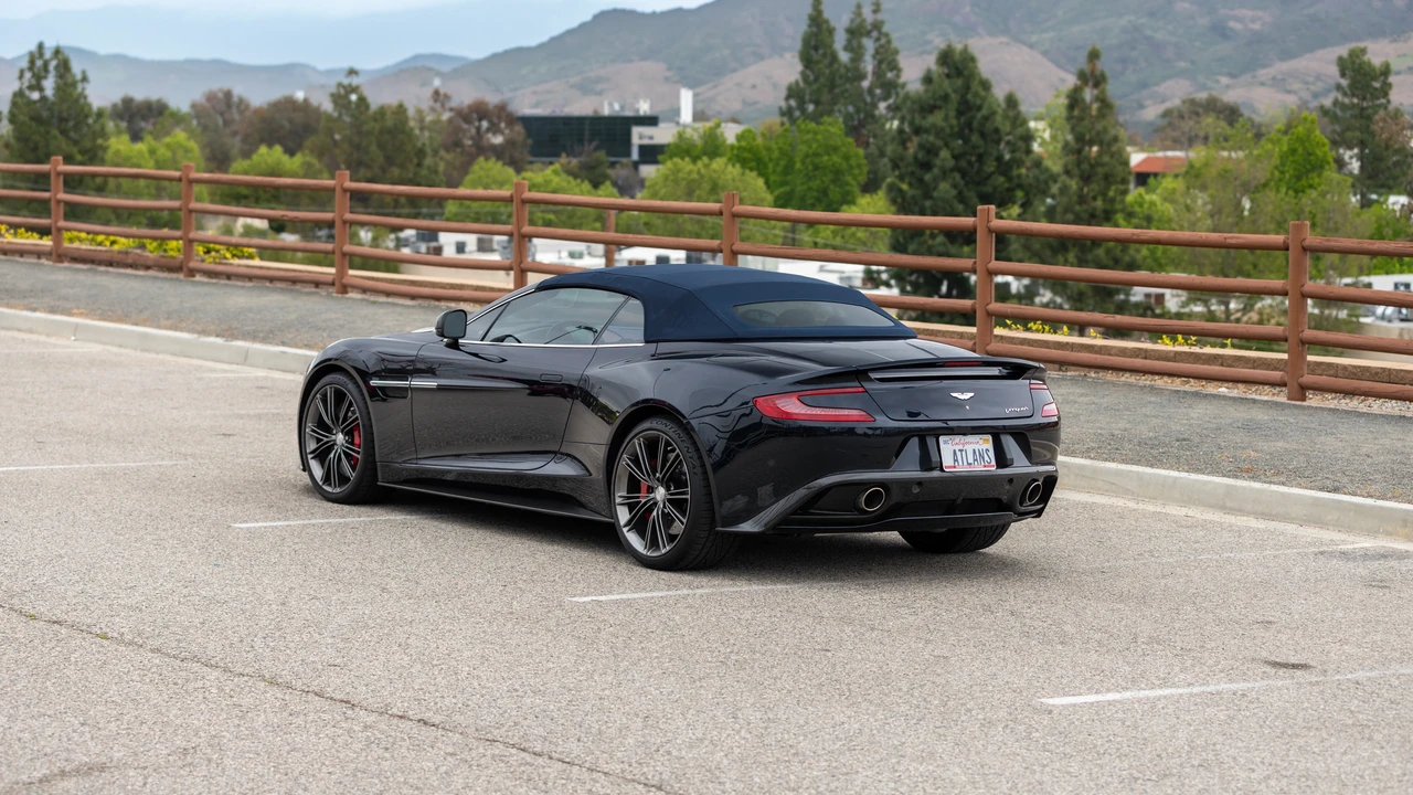 2014 Aston Martin Vanquish 2nd Gen - Image 17 of 31