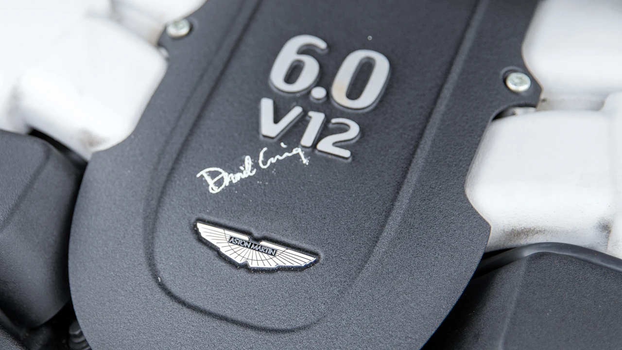 2014 Aston Martin Vanquish 2nd Gen - Image 2 of 31