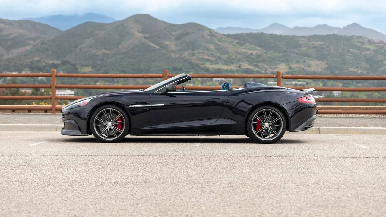 2014 Aston Martin Vanquish 2nd Gen - Image 9 of 31