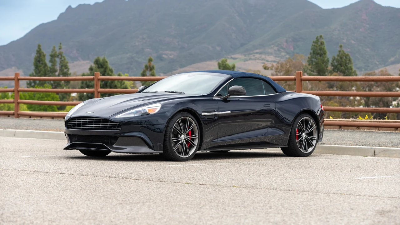 2014 Aston Martin Vanquish 2nd Gen - Image 12 of 31