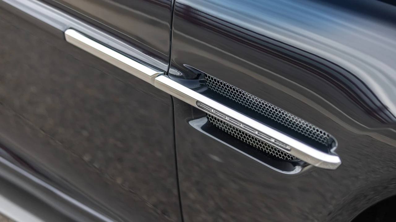 2014 Aston Martin Vanquish 2nd Gen - Image 27 of 31