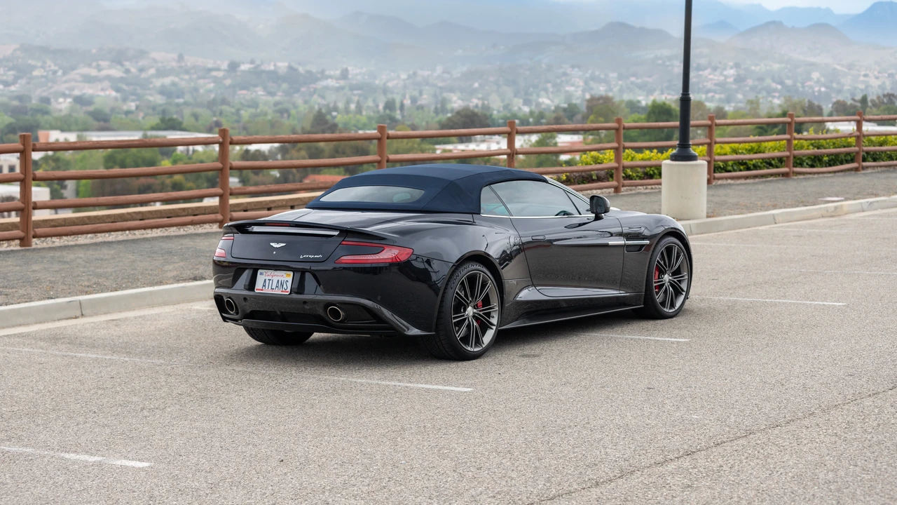 2014 Aston Martin Vanquish 2nd Gen - Image 15 of 31