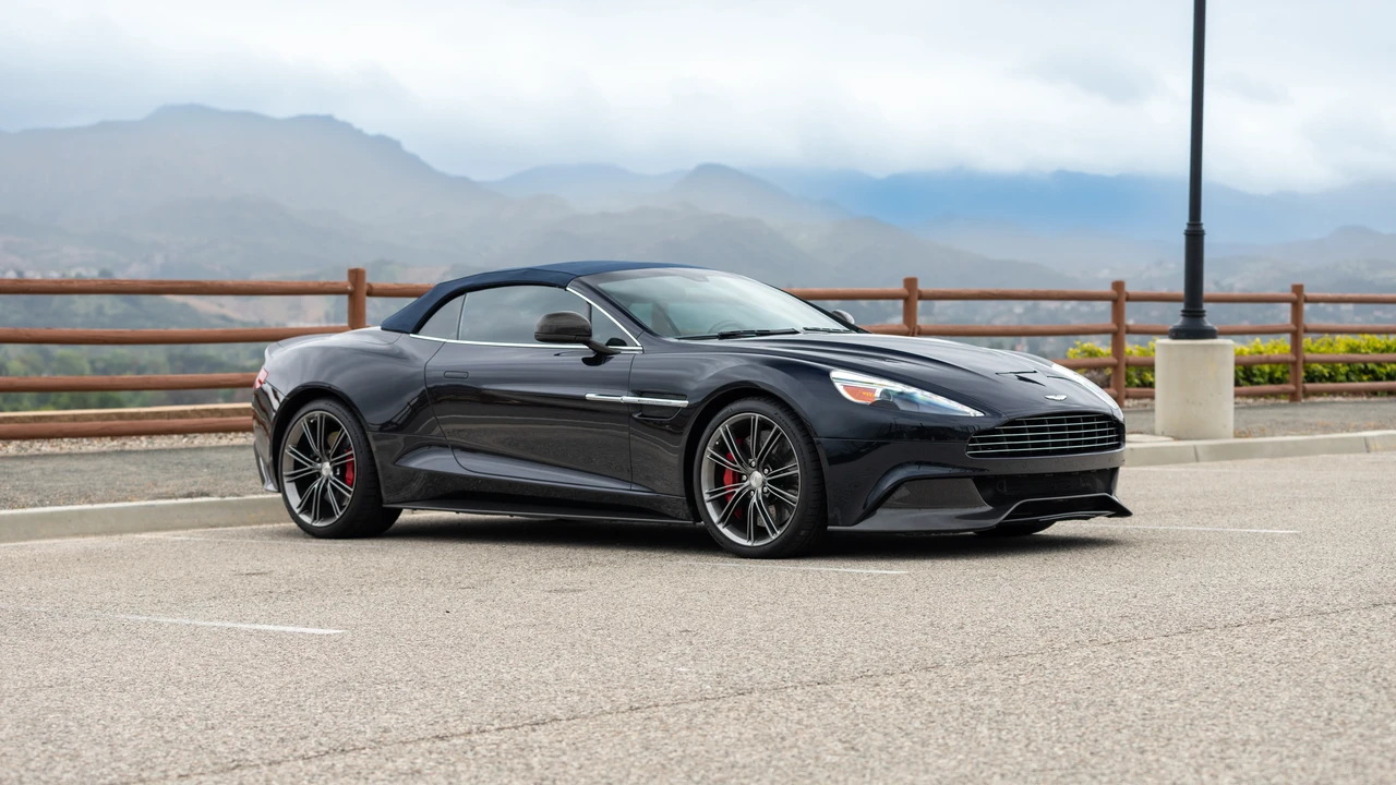 2014 Aston Martin Vanquish 2nd Gen - Image 13 of 31