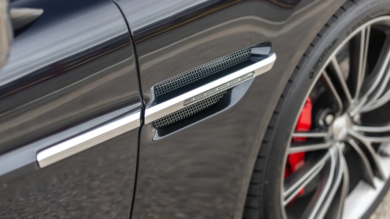 2014 Aston Martin Vanquish 2nd Gen - Image 28 of 31