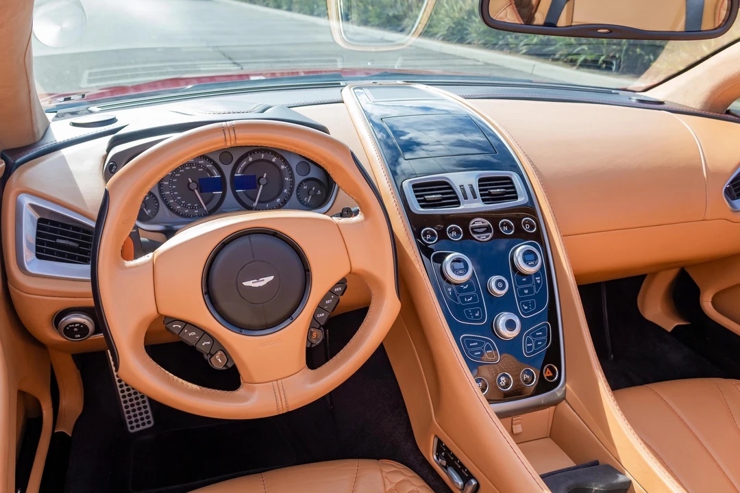2014 Aston Martin Vanquish 2nd Gen - Image 29 of 31