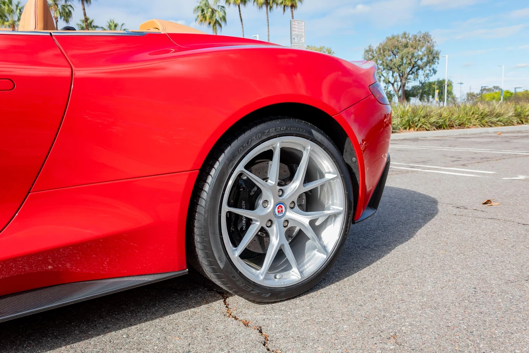 2014 Aston Martin Vanquish 2nd Gen - Image 17 of 31