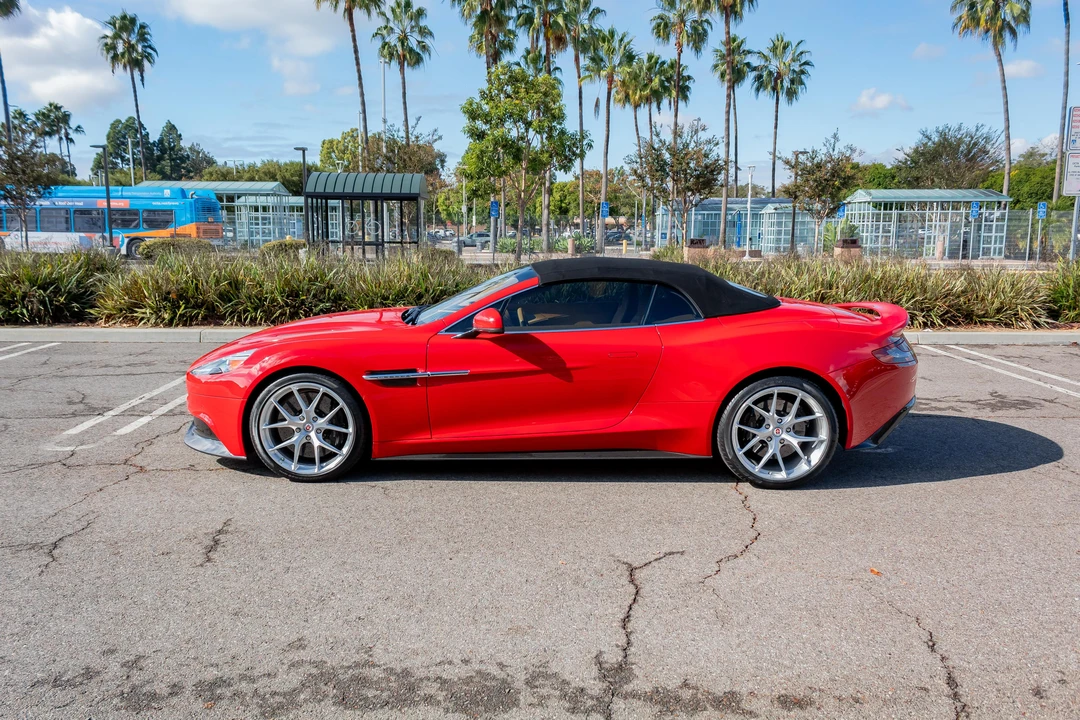 2014 Aston Martin Vanquish 2nd Gen - Image 9 of 31