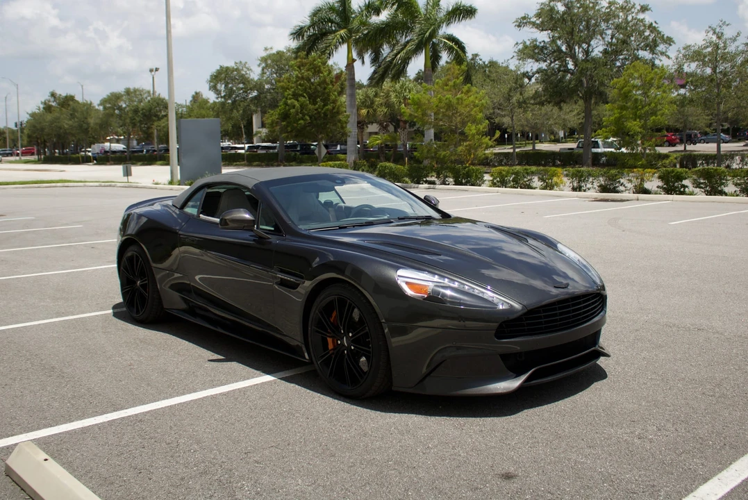2014 Aston Martin Vanquish 2nd Gen - Image 22 of 31