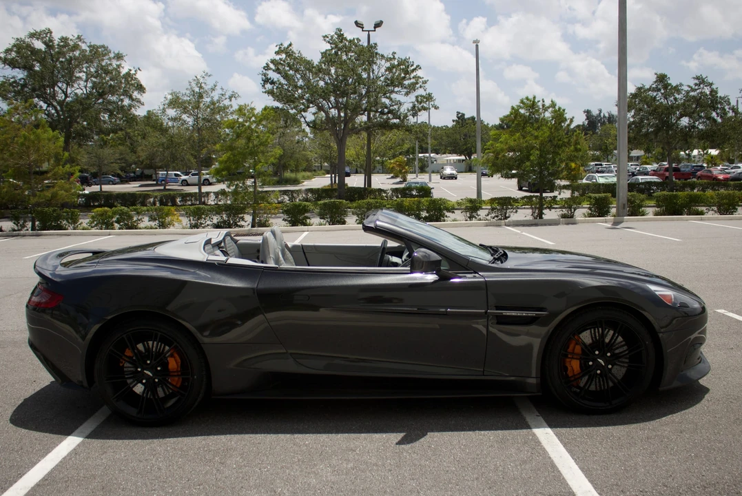2014 Aston Martin Vanquish 2nd Gen - Image 30 of 31