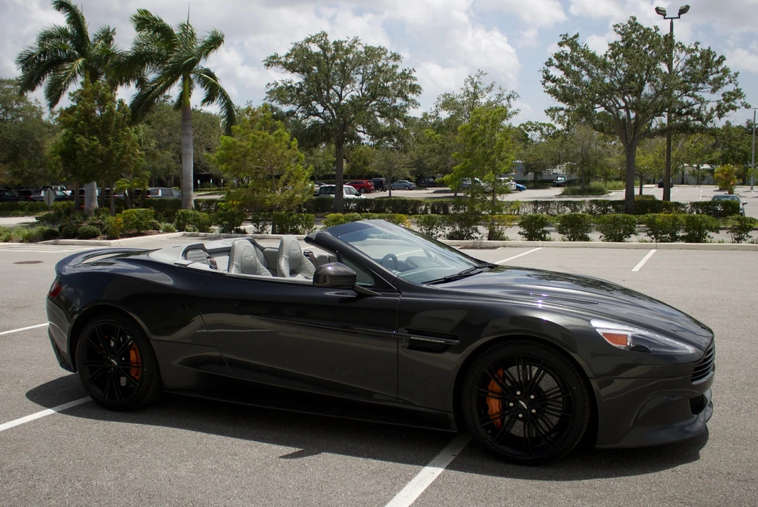 2014 Aston Martin Vanquish 2nd Gen - Image 28 of 31