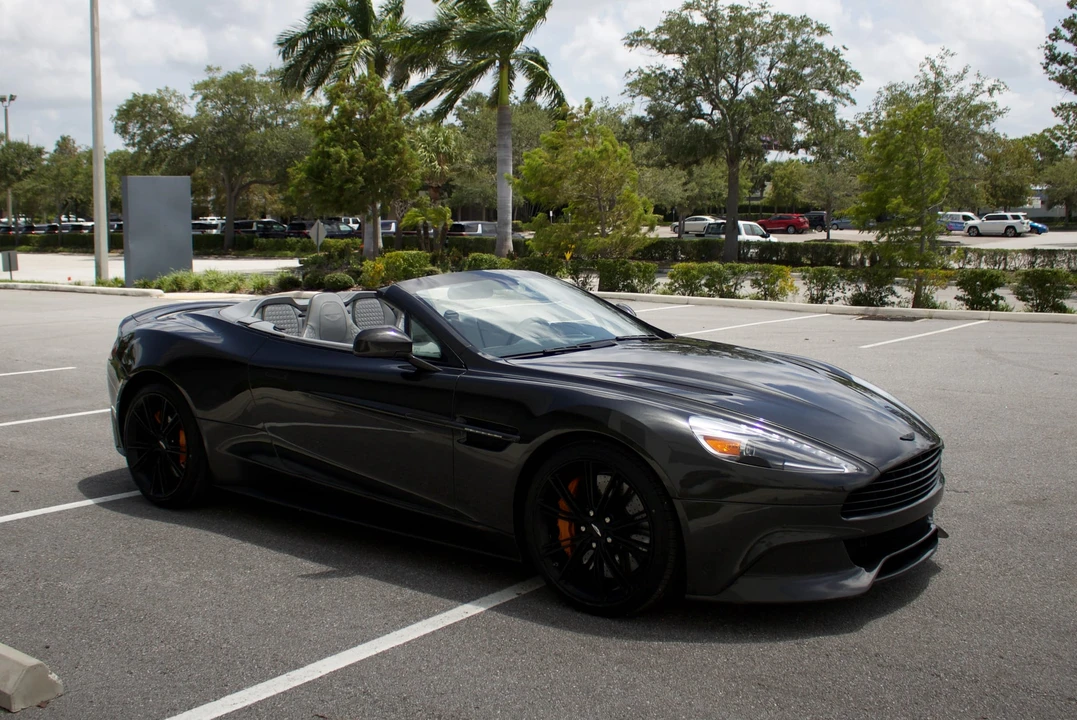 2014 Aston Martin Vanquish 2nd Gen - Image 26 of 31