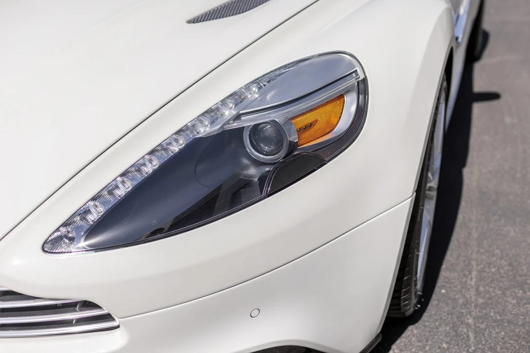 2014 Aston Martin Vanquish 2nd Gen - Image 29 of 31