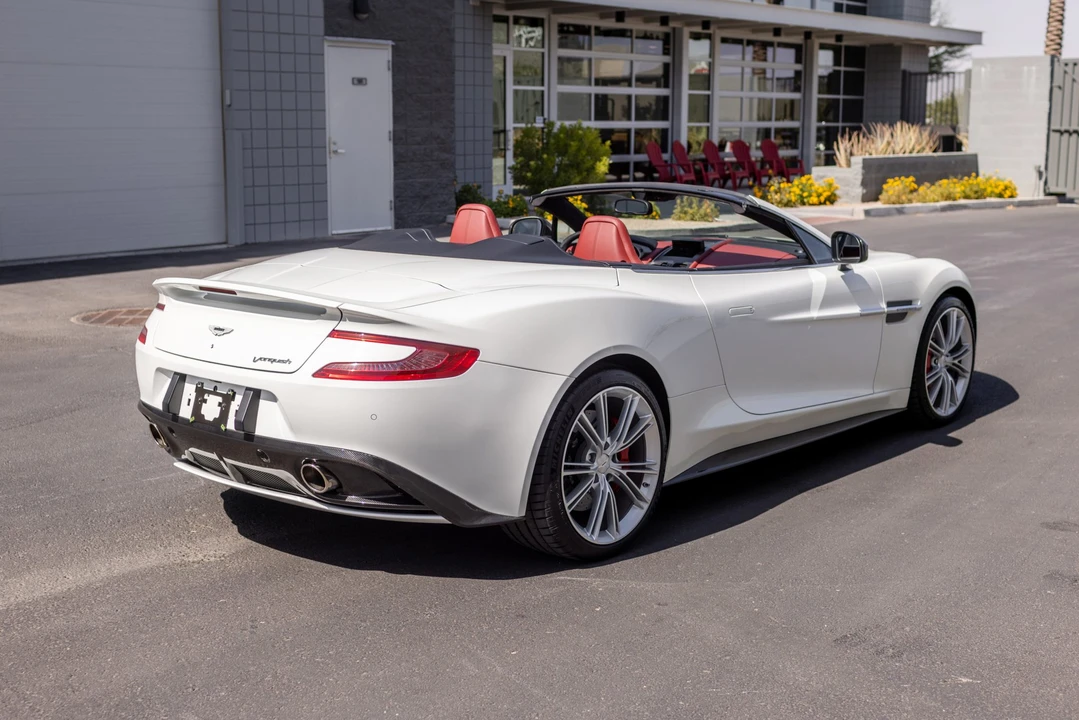 2014 Aston Martin Vanquish 2nd Gen - Image 13 of 31
