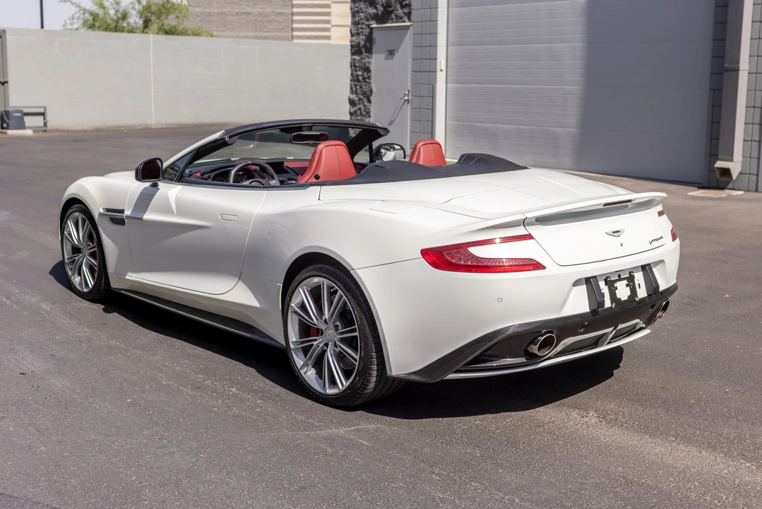 2014 Aston Martin Vanquish 2nd Gen - Image 11 of 31