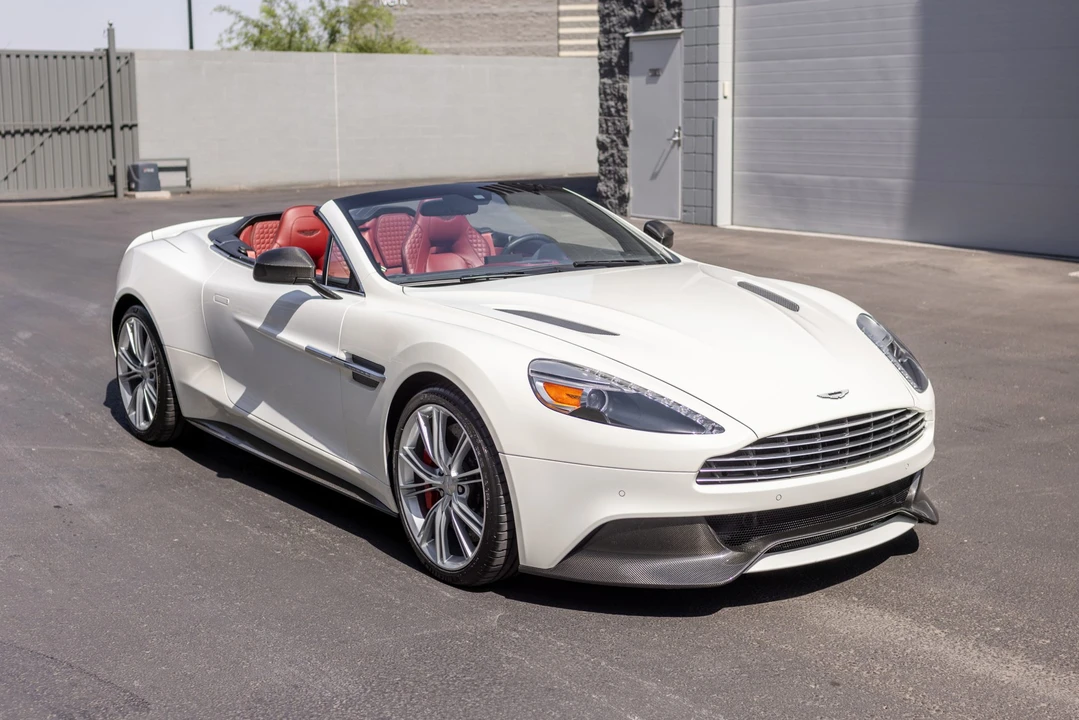2014 Aston Martin Vanquish 2nd Gen - Image 15 of 31