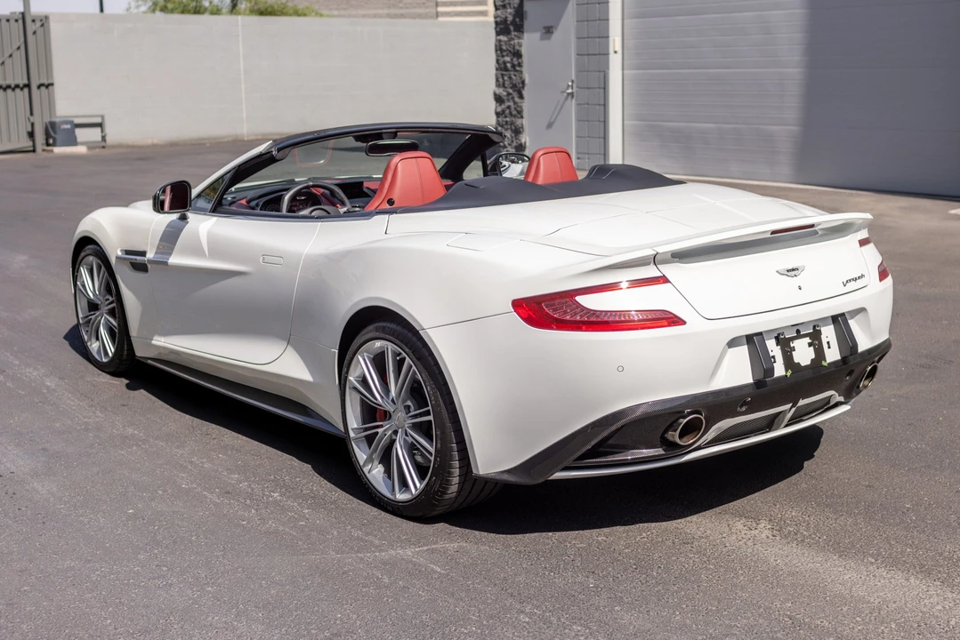 2014 Aston Martin Vanquish 2nd Gen - Image 10 of 31
