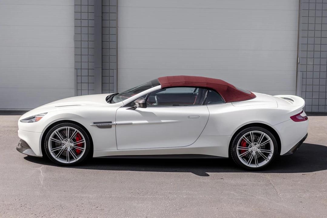 2014 Aston Martin Vanquish 2nd Gen - Image 3 of 31