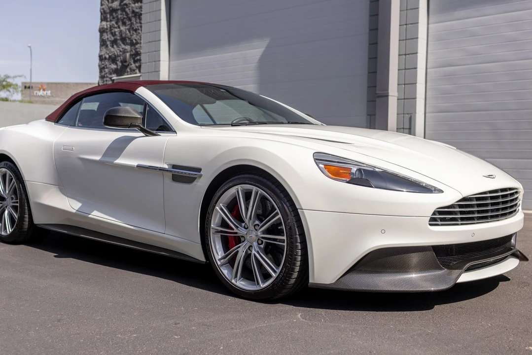 2014 Aston Martin Vanquish 2nd Gen - Image 18 of 31