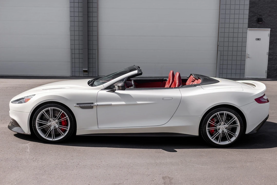 2014 Aston Martin Vanquish 2nd Gen - Image 9 of 31