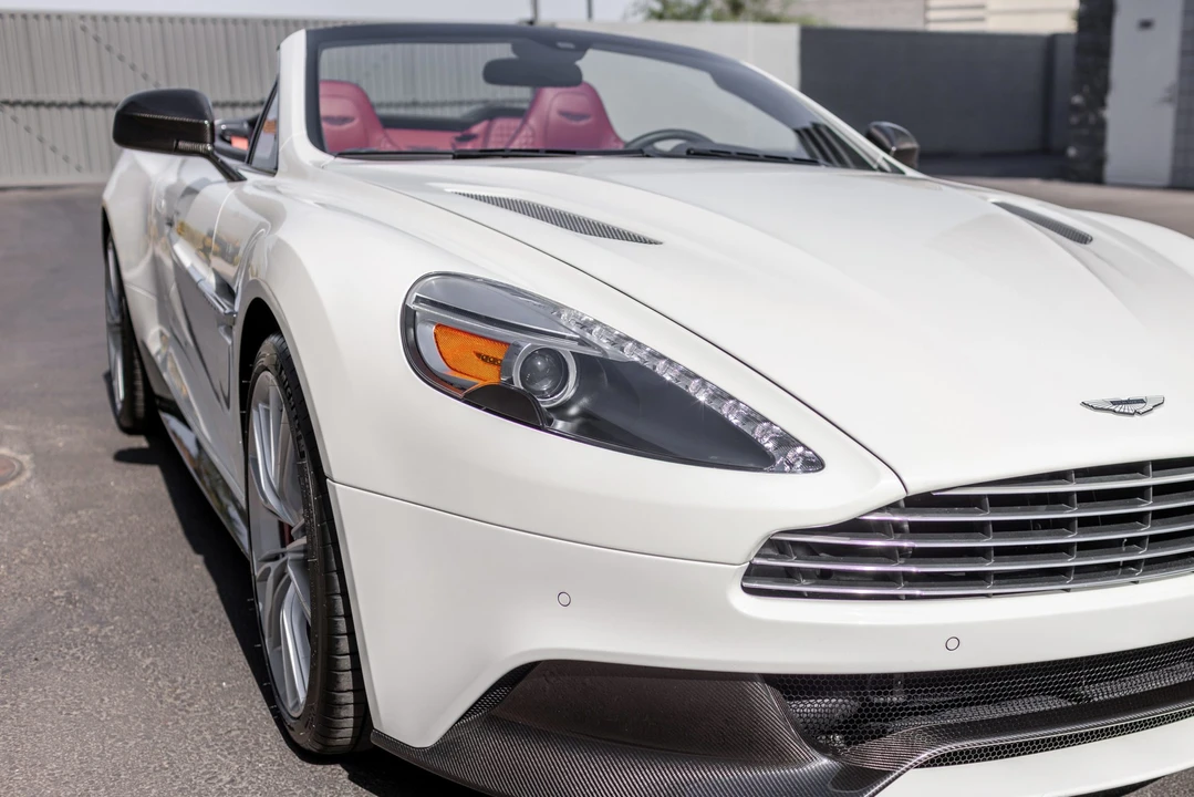 2014 Aston Martin Vanquish 2nd Gen - Image 19 of 31
