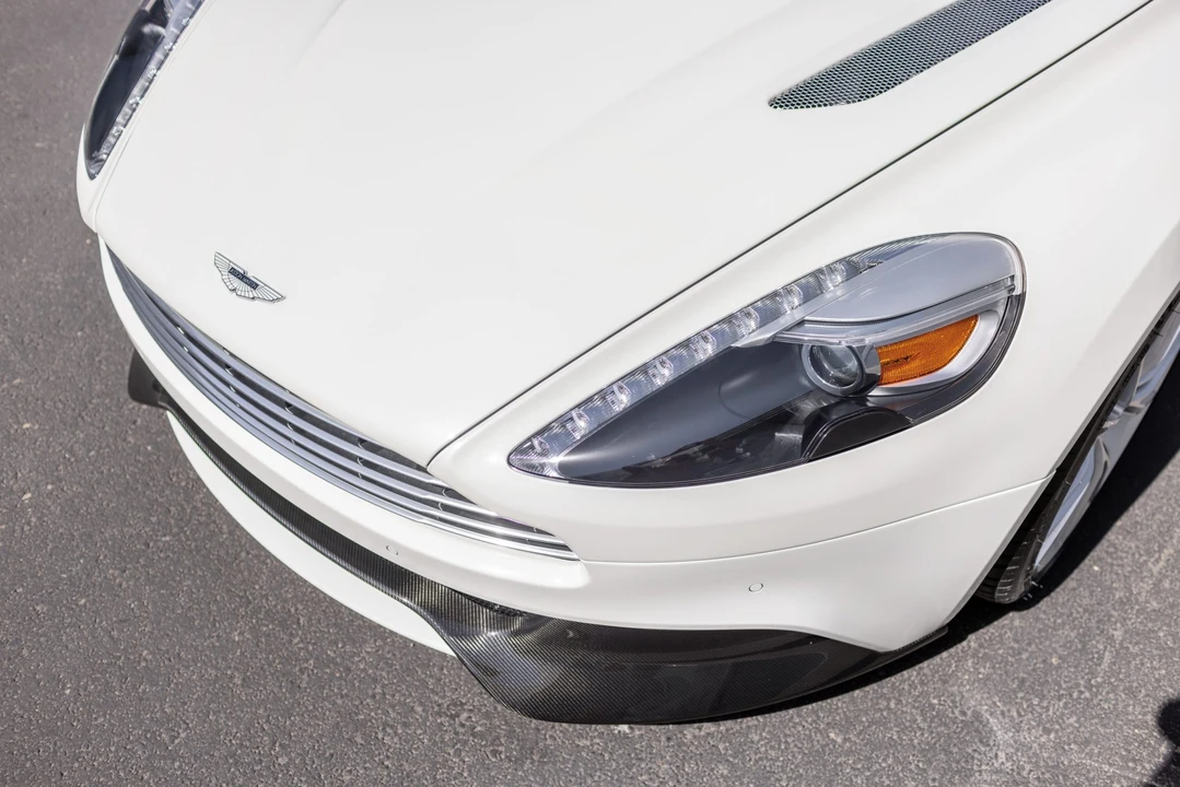 2014 Aston Martin Vanquish 2nd Gen - Image 30 of 31