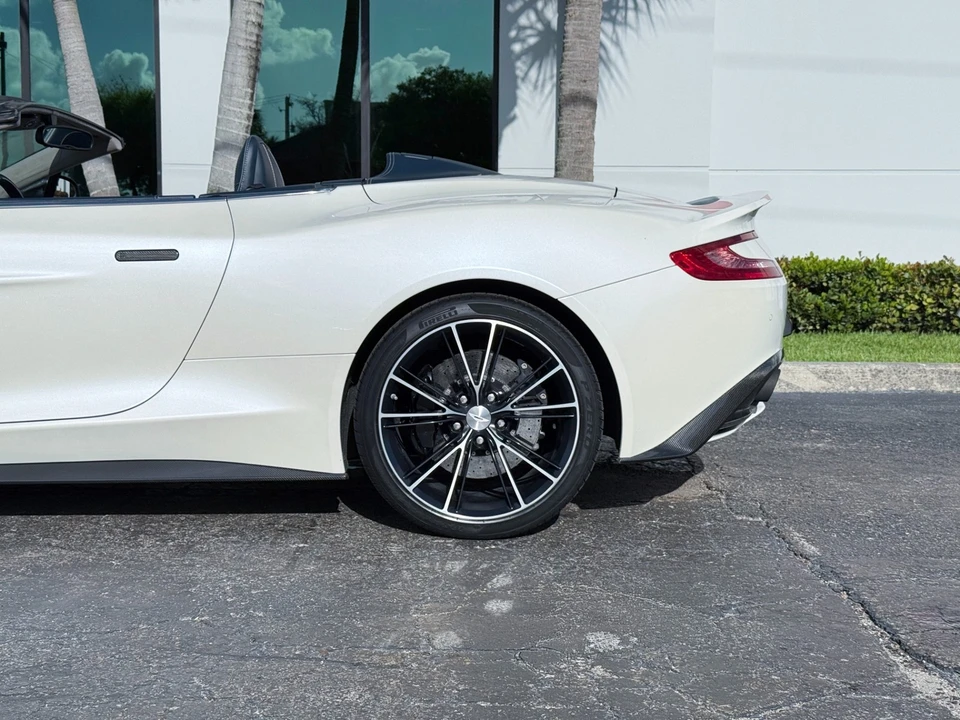 2014 Aston Martin Vanquish 2nd Gen - Image 8 of 21